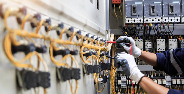 Professional Electrician technician working in Clarcona, FL